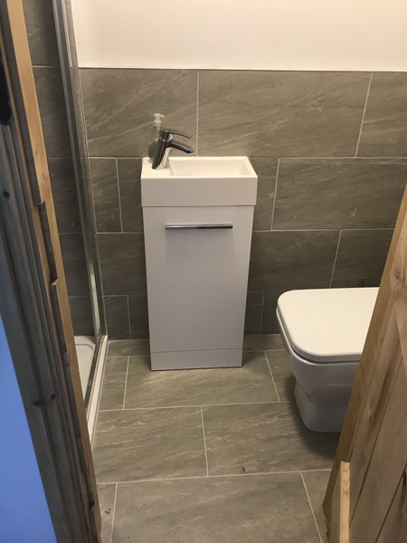 Teeny tiny en suite