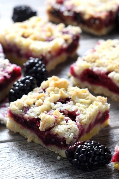blackberries, anyone know what to make with them please