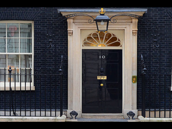 Thread 2 - Anti-trans vandals are plastering vile ‘women don’t have penises’ stickers around THE WORLD