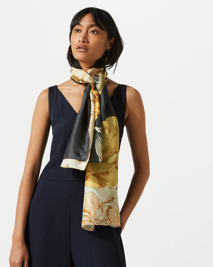 This thread is about as French as a Sainsbury's baguette