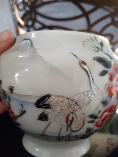 Does anybody know their antiques?