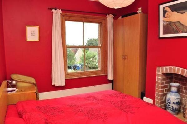 Do you know anyone that had a room redecorate by "Changing rooms"?
