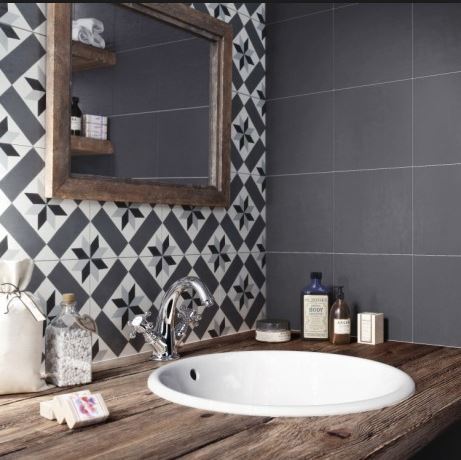 What colours for a small bathroom?