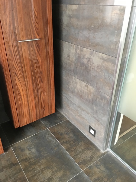 Bathroom tiling question