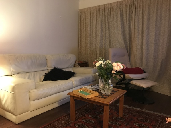 To think it's impossible to furnish your house when you have little money?