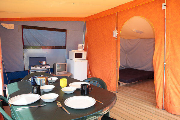 To think to enjoy camping you need to invest in the best and it’s a huge risk