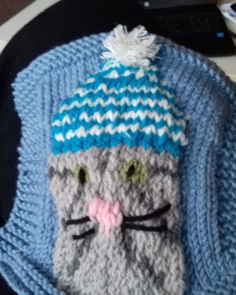 Woolly Hugs. A Blanket for the family of Mumsnetter JsOtherHalf  who very sadly died recently