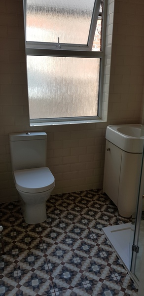 Show me your bathrooms?