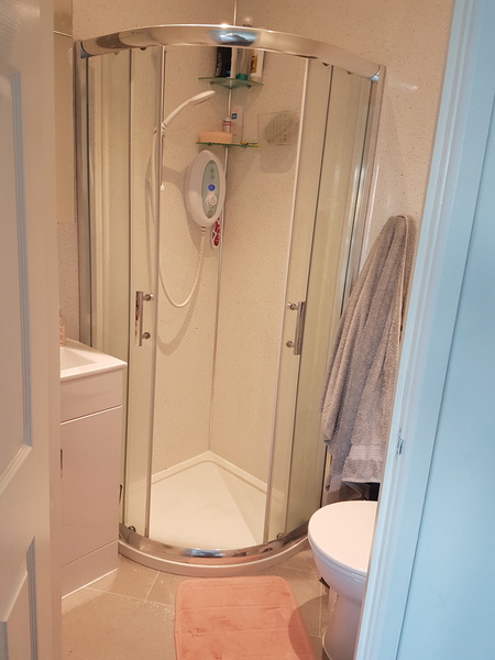 Teeny tiny en suite