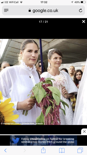 to think that if all your bridesmaids are top models, it’s ok to make them look shit.