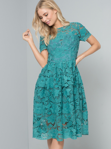 Absolute newbie needs help on coordinating wedding outfit!