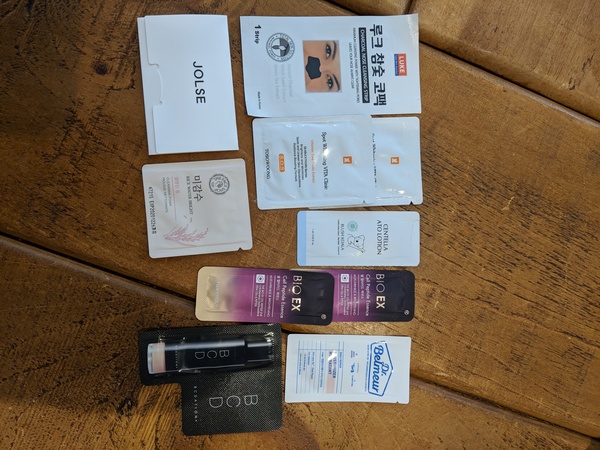 🐌 Fantastic Skincare: Heatwave, schmeatwave, we've got our trusty SPF50 and are donning wide brimmed hats