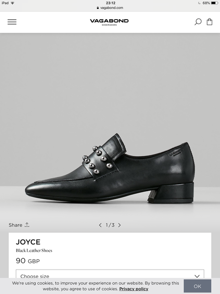 Flat shoes