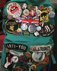 More is DD BU? A flipping tote bag??? For School???