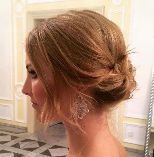 What's a good alternative to putting my hair in a ponytail or rather pathetic bun?