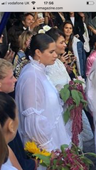 to think that if all your bridesmaids are top models, it’s ok to make them look shit.