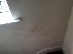 Does anyone know anything about internal cracks?