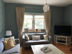 I need some inspiration - would anyone like to show me their living room?