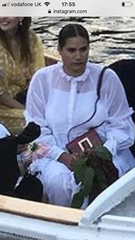 to think that if all your bridesmaids are top models, it’s ok to make them look shit.
