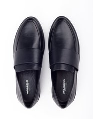 This thread is about as French as a Sainsbury's baguette