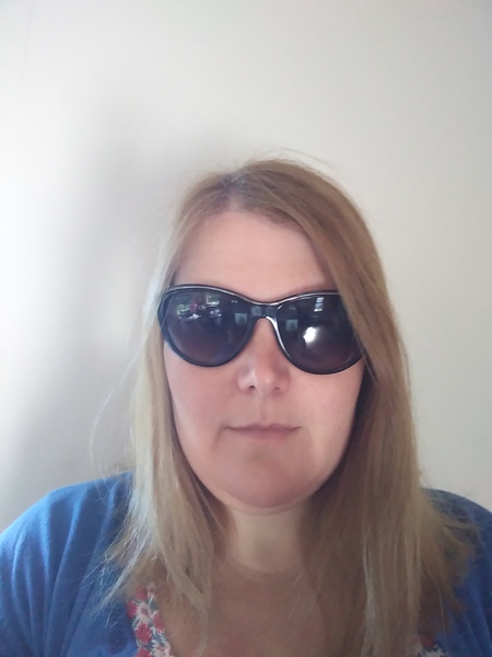I want a dramatic hair cut but no idea what to ask for with pic