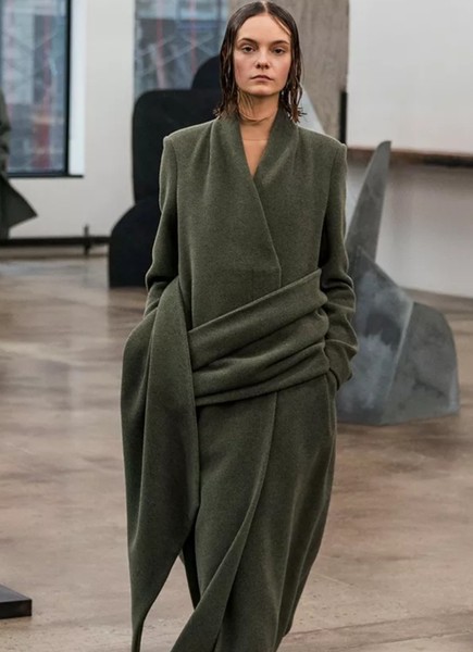 Les Parisiennes de Mamansnet: Orangutans in Paris make for poor gondoliers