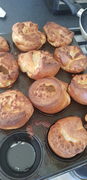 Help...scales have broke, need to make yorkshire puds!!!