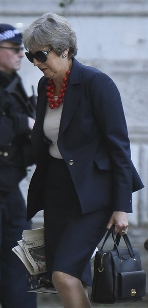 Westministenders: Gin O'Clock