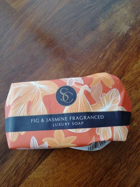 Large volume hand wash - reducing plastic