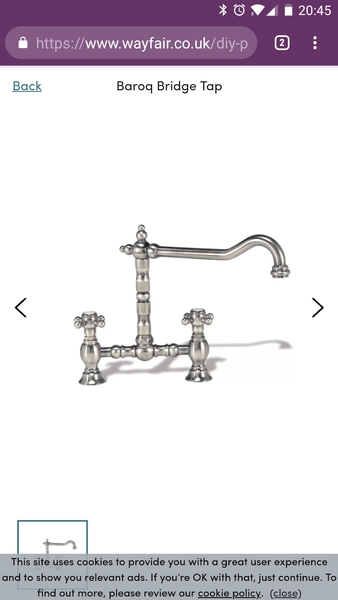 Double Belfast sink - tap position please