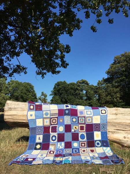 Woolly Hugs. A blanket for Iwant2move, crafters and donors we need your help.