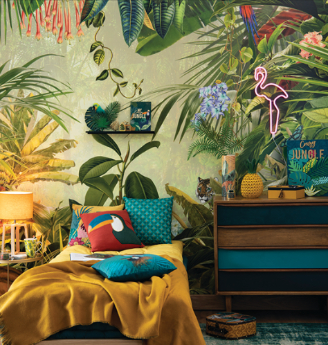 Do you have/ have you seen any lovely, decadent foliage/ jungle wallpaper?