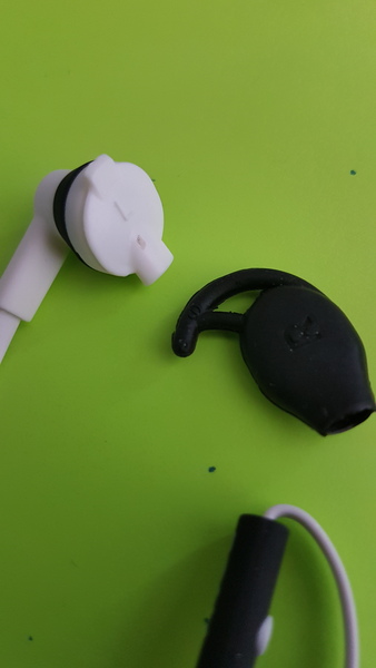 What folly have I bought and how do I get the fuckers to fit my ears?