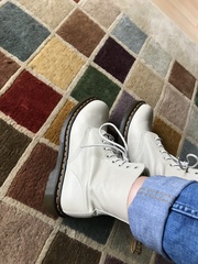 Are my new boots a wearable colour?