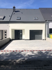 New build house, can anyone help me decide what plants to put in a long narrow bed?