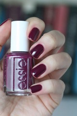 🐌 Fantastic Skincare: Heatwave, schmeatwave, we've got our trusty SPF50 and are donning wide brimmed hats