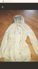 What colour is this coat?!   :S  Another cream/gold or blue dress?