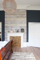 Navy painted wall in living room?