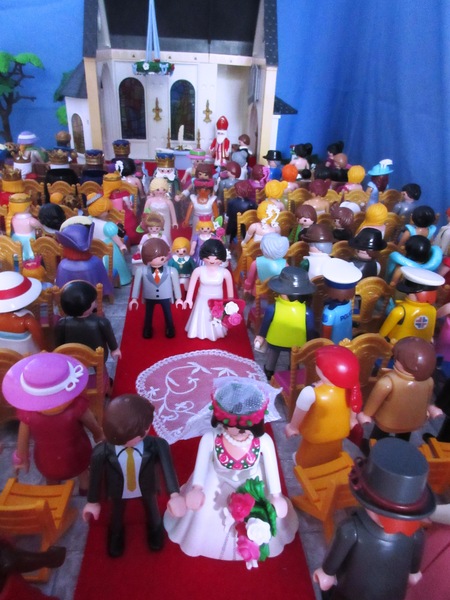 It will be the second Royal Wedding of the year for the Playmobil people in our house...