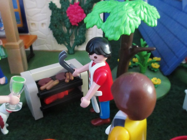 It will be the second Royal Wedding of the year for the Playmobil people in our house...
