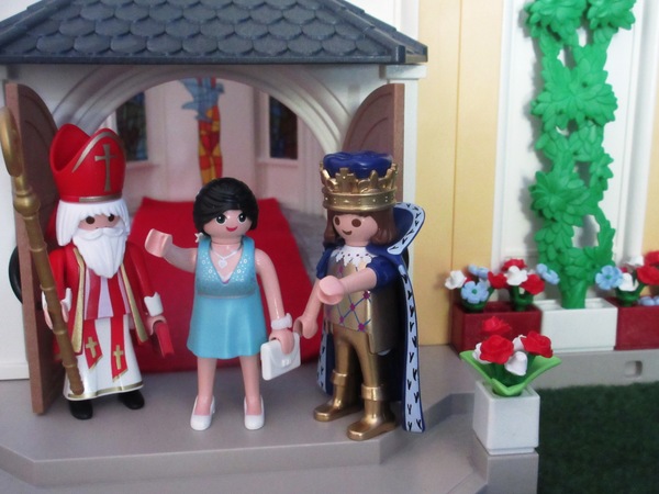 It will be the second Royal Wedding of the year for the Playmobil people in our house...