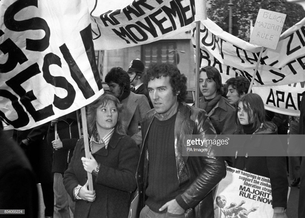 To tell you that it's Phillip Green who gagged the media! Named by MP using parliament privileges