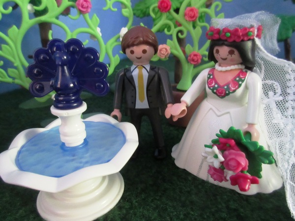 It will be the second Royal Wedding of the year for the Playmobil people in our house...