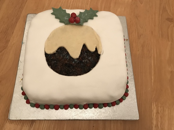 How will you be decorating your Christmas cake this year?