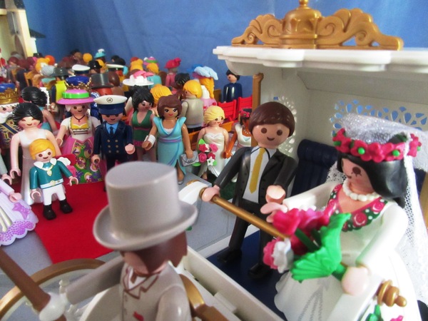 It will be the second Royal Wedding of the year for the Playmobil people in our house...