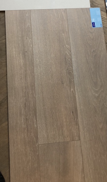 Help with dining chairs to this table