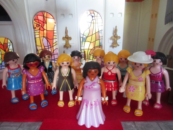 It will be the second Royal Wedding of the year for the Playmobil people in our house...