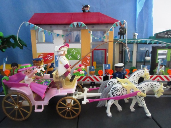 It will be the second Royal Wedding of the year for the Playmobil people in our house...
