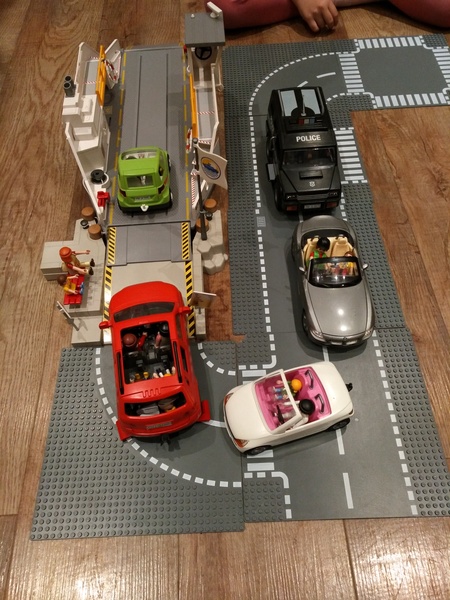 It will be the second Royal Wedding of the year for the Playmobil people in our house...