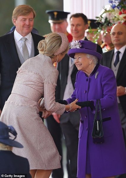 Royal Style and Gossip: The Sussexes Down Under; Meghan is glowing